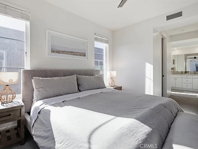 657 Doheny Way — Photo 19