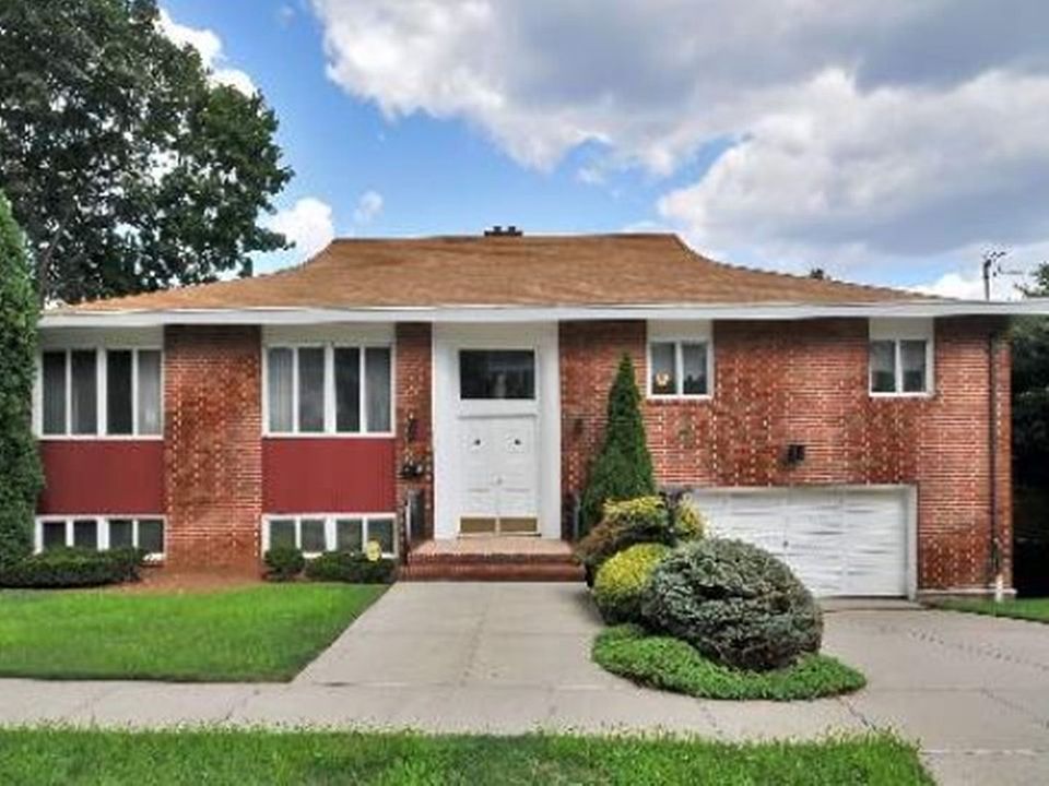 1st image of 33 Claire Ct