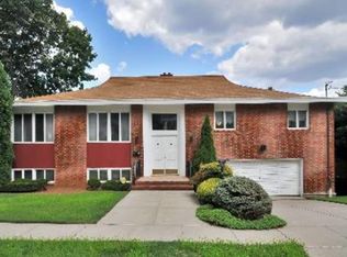 33 Claire Ct, Staten Island, NY 10301