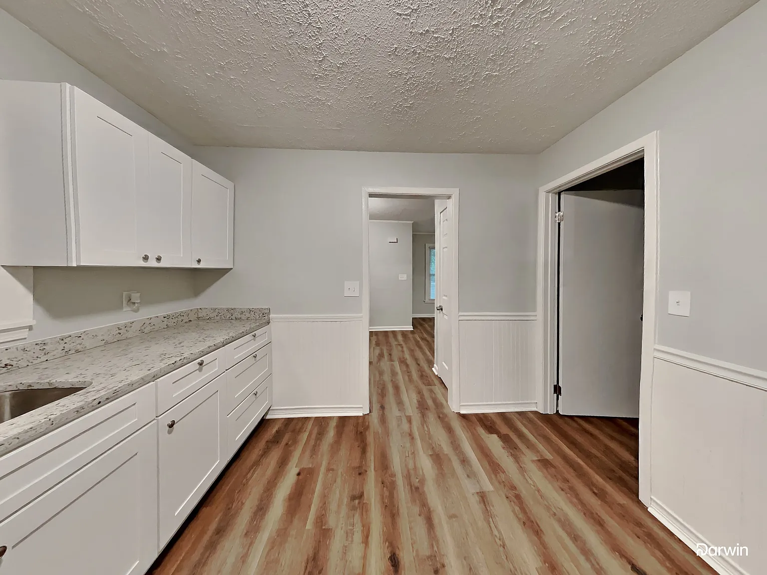 3 bed, 1.0 bath, 1040 sqft, $1,465 — Photo 4