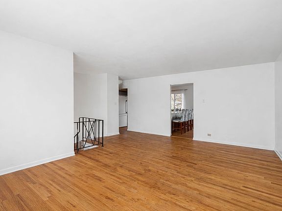 5th image of 933 S Iowa Ave