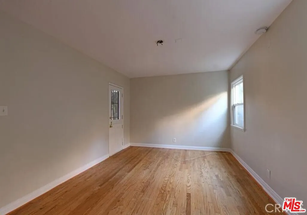 2 bed, 2.0 bath, 1200 sqft, $3,497 — Photo 3
