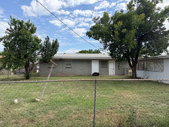 3rd image of 5226 Lamesa Ave