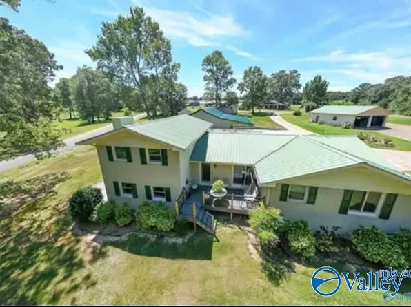 60 Holbrooks St, Crossville, AL 35962