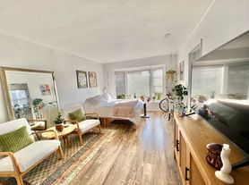 5279 E The Toledo