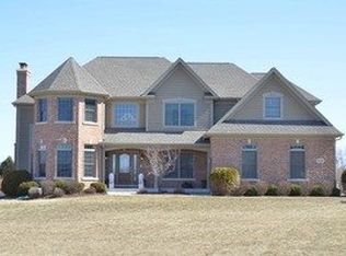 6504 Sweet Bay Dr, McHenry, IL 60050