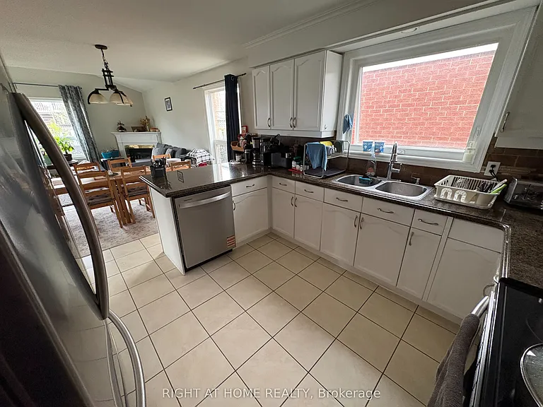 176 Starwood Dr — Photo 5