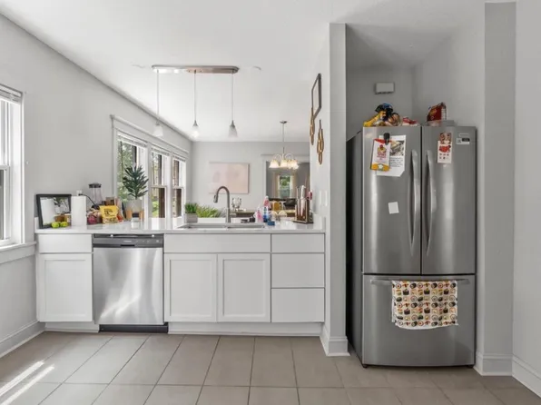 748 N 34th St, Milwaukee, WI 53208