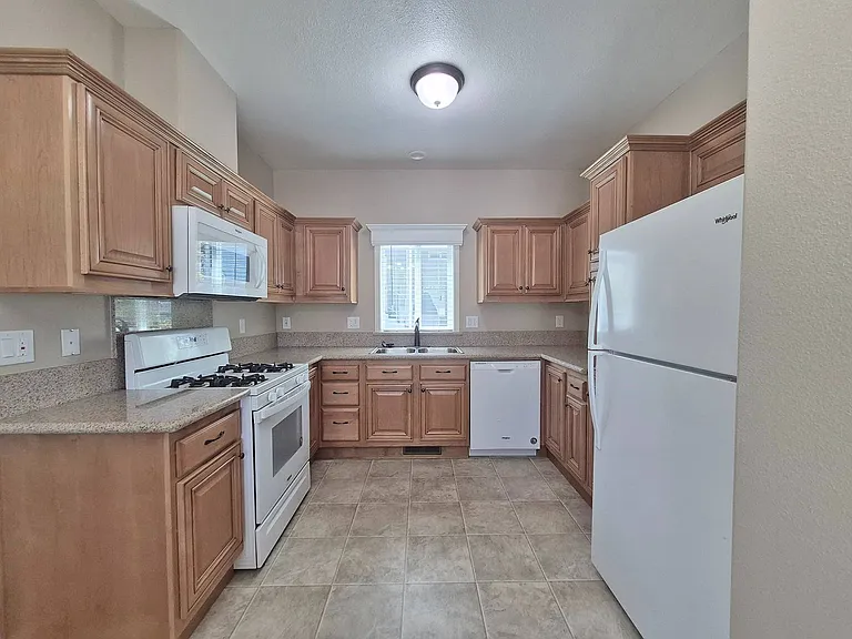 1054 Mountain Shadows Blvd #180 — Photo 1