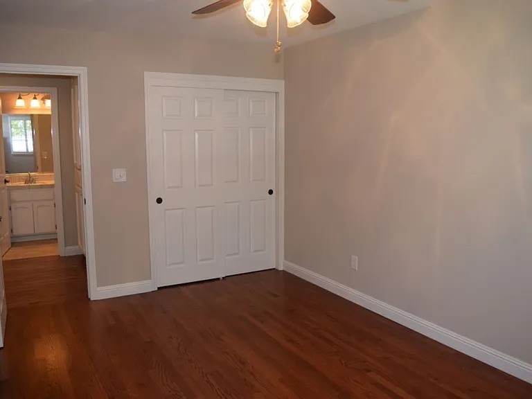 1657 Stone Way — Photo 6
