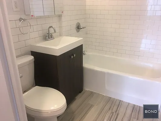 Rented by Bond New York | media 16