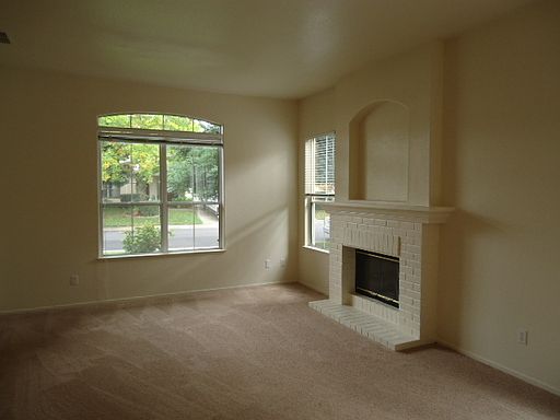 5th image of 2760 Ashland Dr
