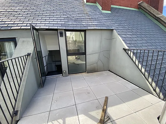 Rented by MySpaceNYC | media 32