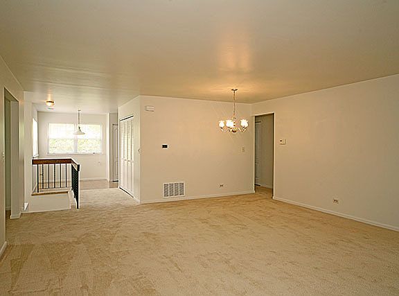 4th image of 150 Golfview Dr