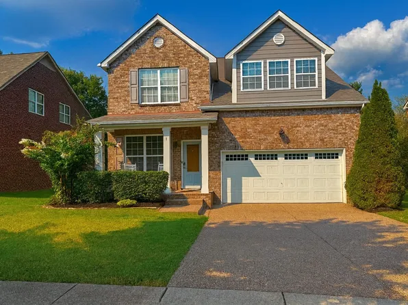 5030 Maxwell Landing Dr, Nolensville, TN 37135