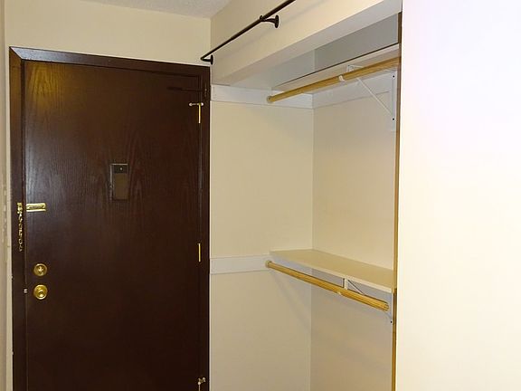 4th image of 629 E 15th St APT 303