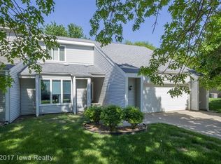 7241 Hyperion Pointe Dr, Johnston, IA 50131