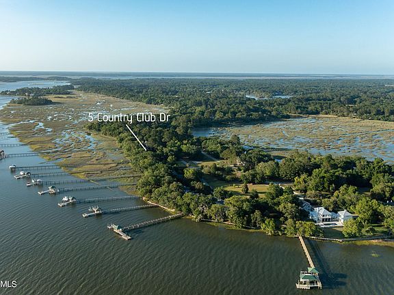 4th image of 5 Country Club Drive