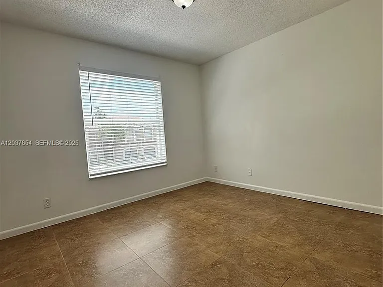 5541 NW 90th Ter #5541 — Photo 13
