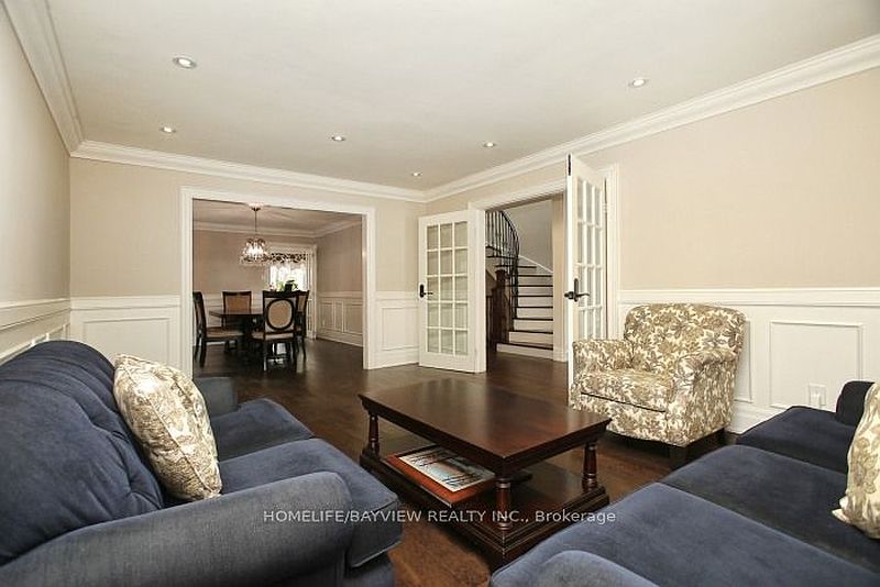 Toronto House for rent - 4 Bedrooms — photo 2