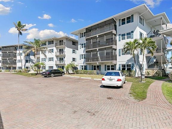 5th image of 3400 Gulf Shore Blvd N APT L6