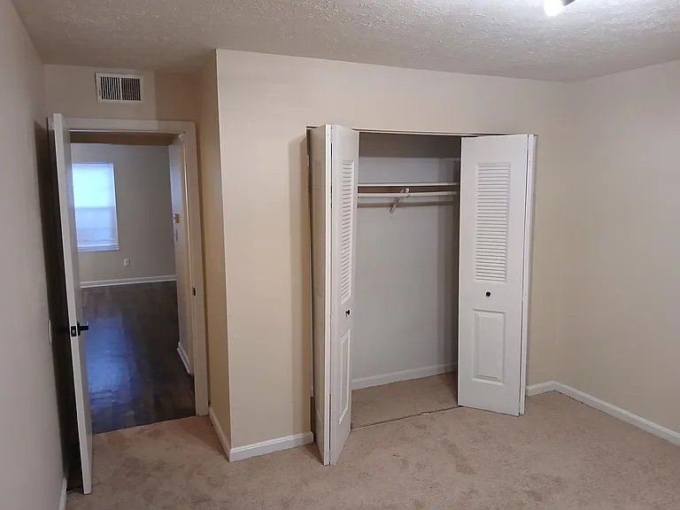 8606 Standing Oak Dr — Photo 6