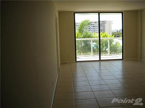 2nd image of 13499 Biscayne Blvd APT 514
