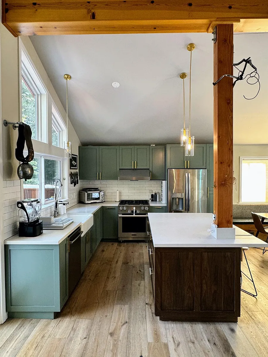 Building Photo - 12725 Rainbow Dr