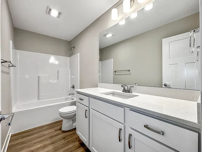 1404 NE Primrose Ln — Photo 5