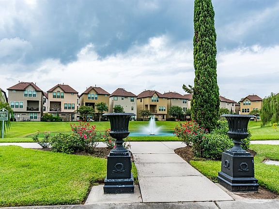 4th image of 2853 Kings Retreat Cir