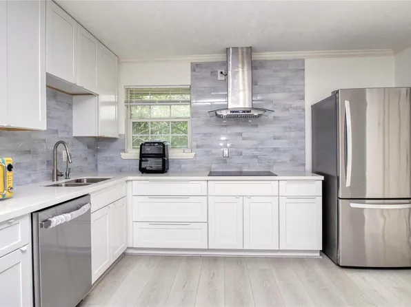 5538 Holly St APT 316, Houston, TX 77081