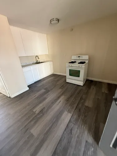 48 W Tamarisk St Photo 1