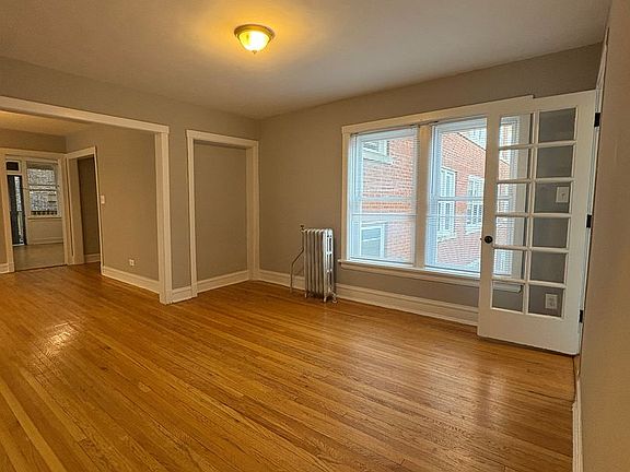 3rd image of 7508 N Hoyne Ave APT 1