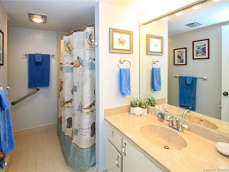 4540 NE Sandpebble Trce #203 — Photo 20
