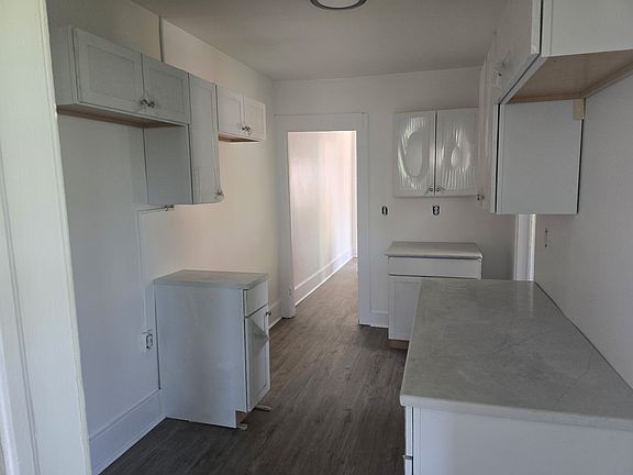 2nd image of 1975 Seward Ave #1W