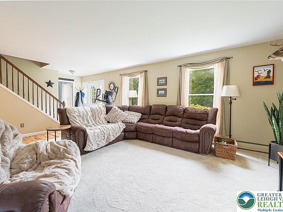 4th image of 50 Cider Mill Rd