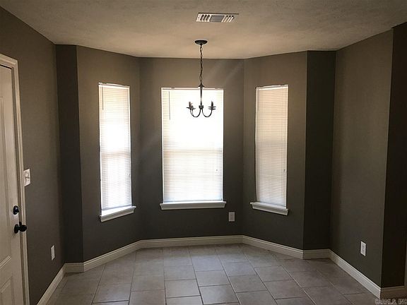 5th image of 213 Jasmine Ln