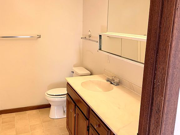 2nd image of 890 Grand Ave #11190024