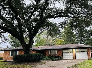 2195 Shady Ln, Beaumont, TX 77706