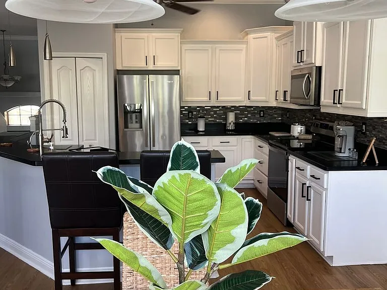 7533 Hatteras Dr — Photo 3