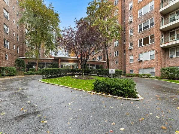 3850 Hudson Manor Terrace image 26 of 32