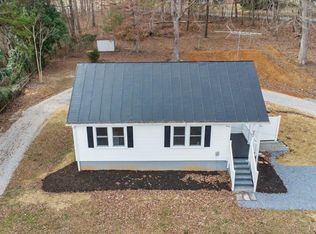 321 Highwayview Rd, Hurt, VA 24563