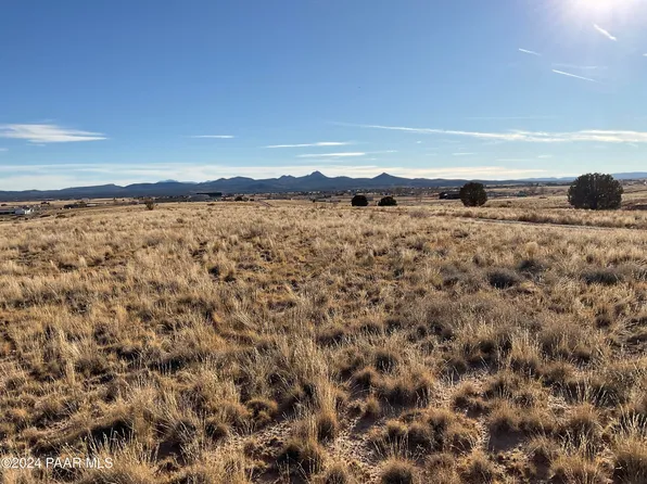 26667 N Sweet Pea Bud Ln, Paulden, AZ 86334