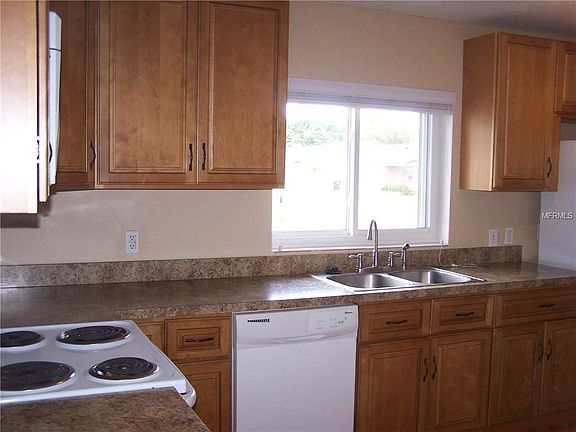 4th image of 8401 Le Mesa St