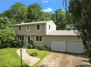 14 Cedar Rd, Clinton, CT 06413