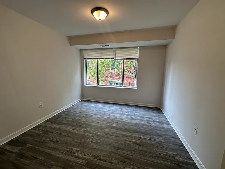 706 Brandywine St SE #102 — Photo 7