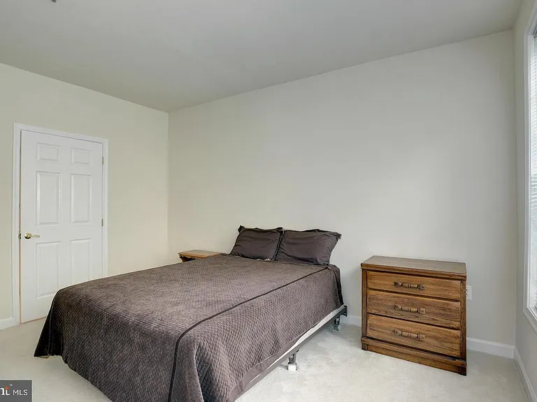 1320 N Wayne St #307 — Photo 15