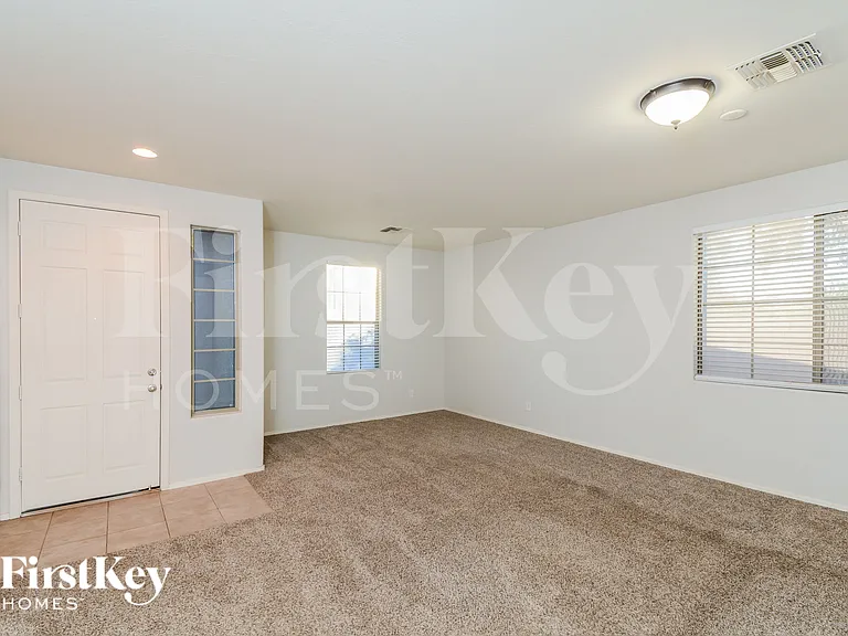 13876 N 141st Ln — Photo 3