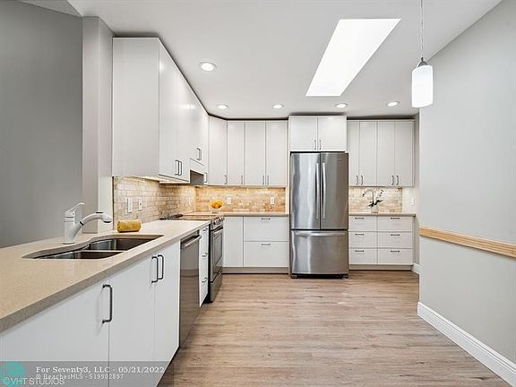 5th image of 10859 Cypress Glen Dr #10859
