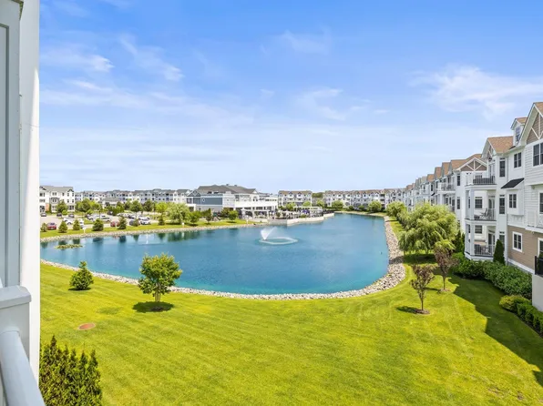 22205 Aspenwood Drive #295, Plainview, NY 11803